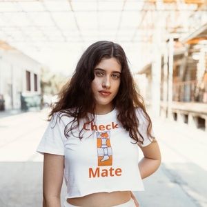 Meet your Posher, Chloe